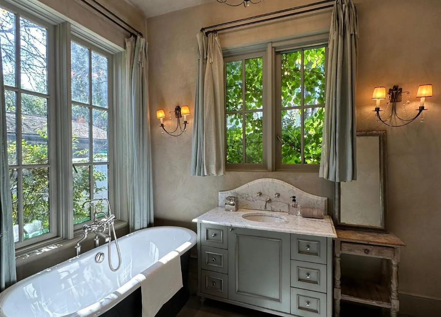 La Maison Villa Vancouver Canada